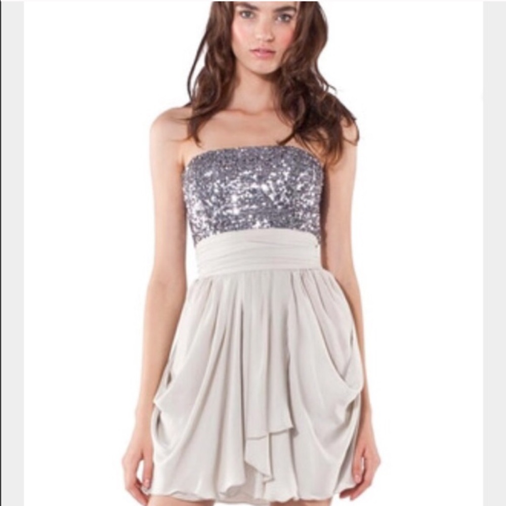 🎉HP🎉Alice + Olivia Maggie Sequin Strapless Dress